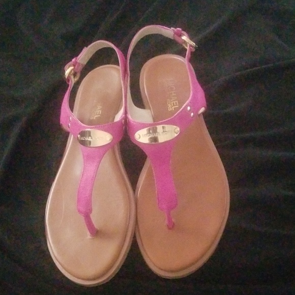 Micheal Kors Sandals - Picture 1 of 1